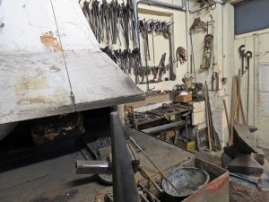 Parisers Schmiede Shop Museum Ambos und Ofen